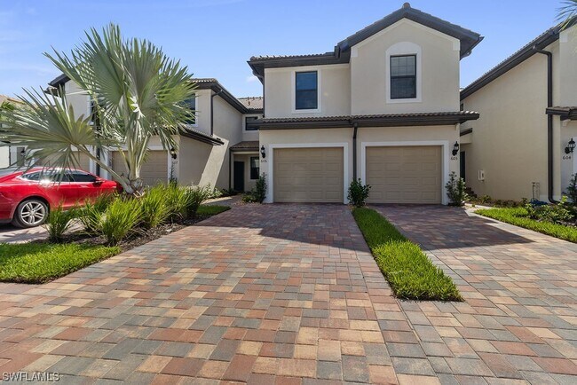 Foto del edificio - 5690 Mayflower Way