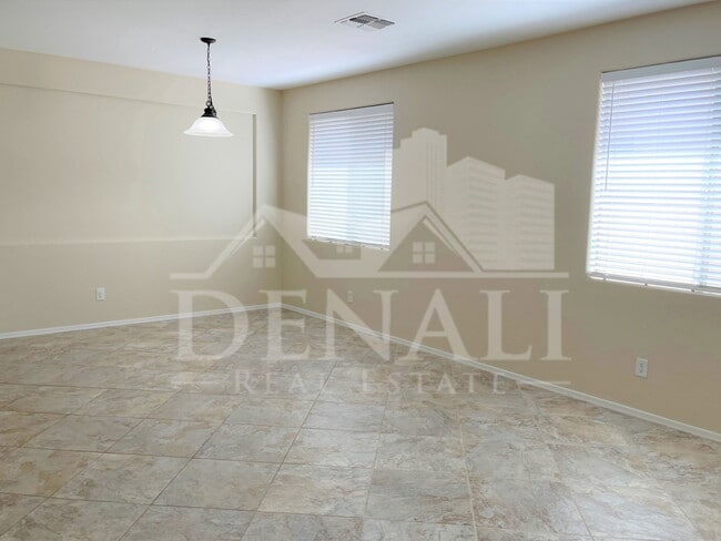 Foto del edificio - 22323 N 103rd Dr