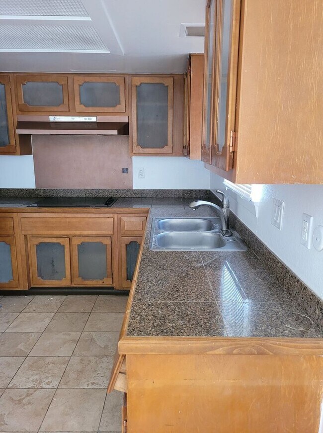 Foto del edificio - COMING SOON-Updated 3 bedroom 2 bath