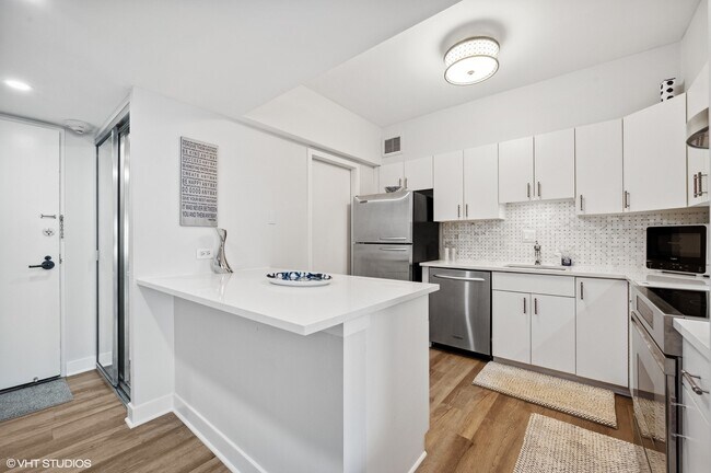 Foto del edificio - 175 E Delaware Pl
