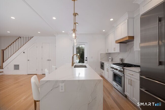 Foto del edificio - 82 Josephine Evaristo Ave