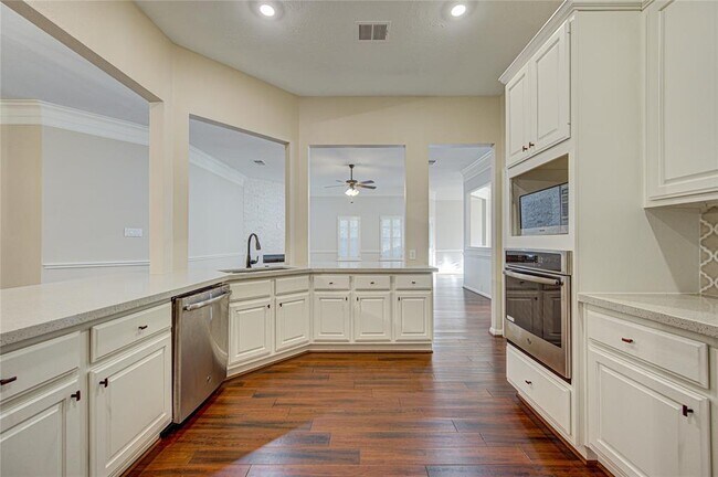 Foto del edificio - 1222 Charlton Park Dr