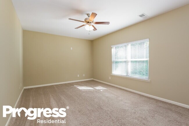 Building Photo - 296 Camellia Way