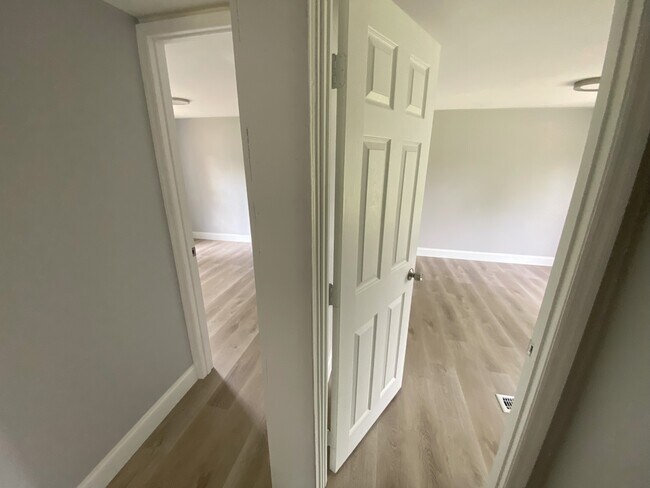 Foto del edificio - 354 Karen Dr