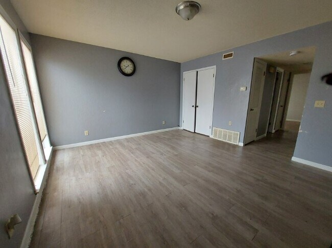 Foto del edificio - 1646 S Fern St