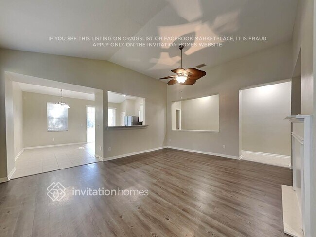 Foto del edificio - 7118 Bridgeview Dr