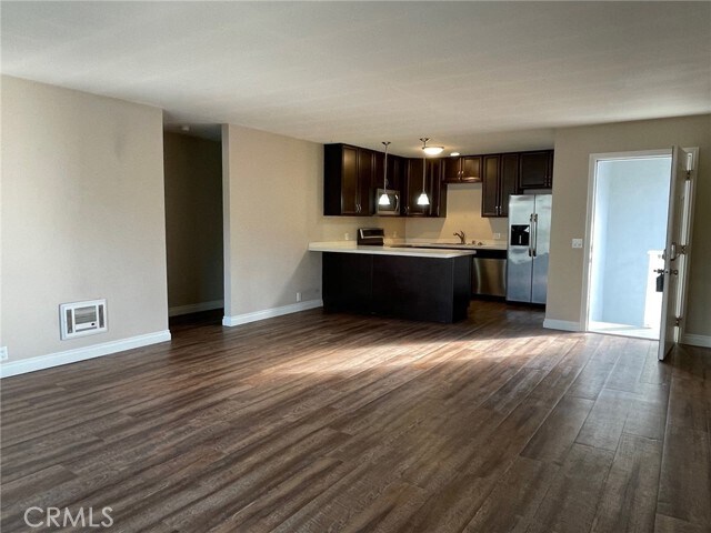 Foto del edificio - 33751 Robles Dr