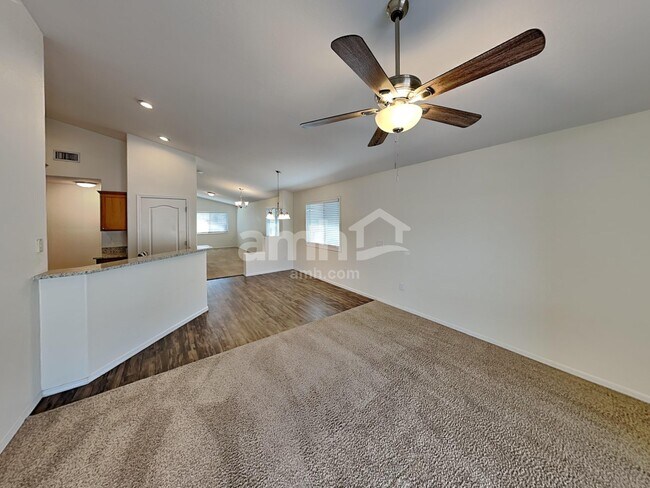 Foto del edificio - 7856 S Splinter Way