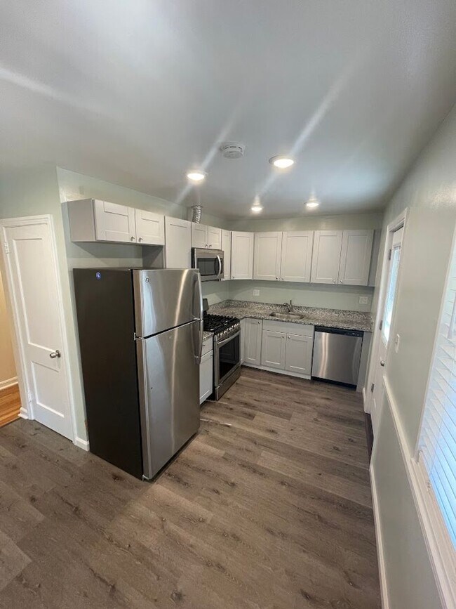 Foto del edificio - Newly Renovated 3 Bedroom in Silver Spring