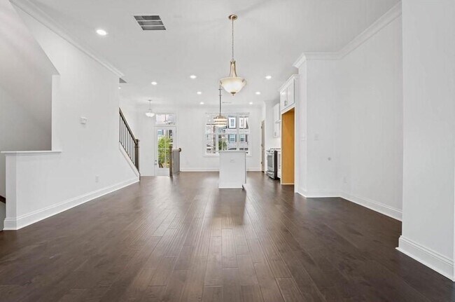 Foto del edificio - 4590 Sims Pk Overlook