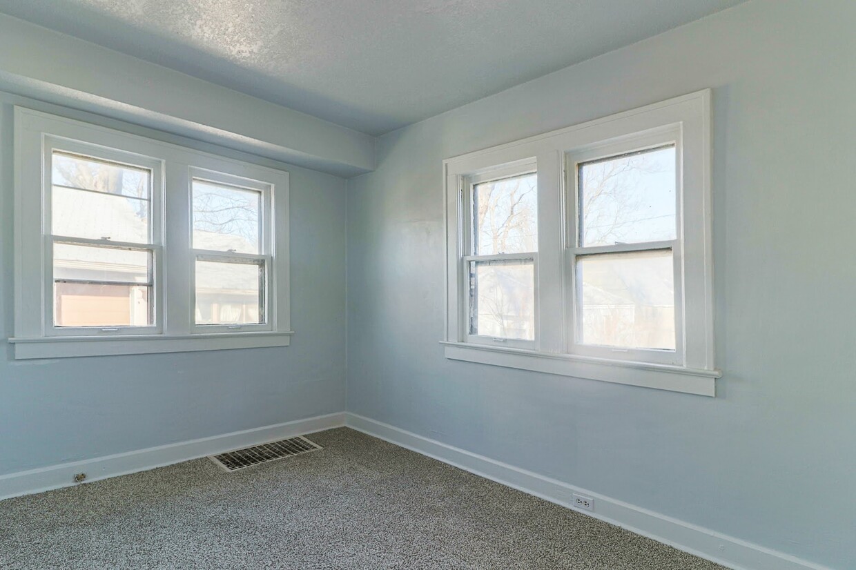 Foto principal - 10106 E 11th St S