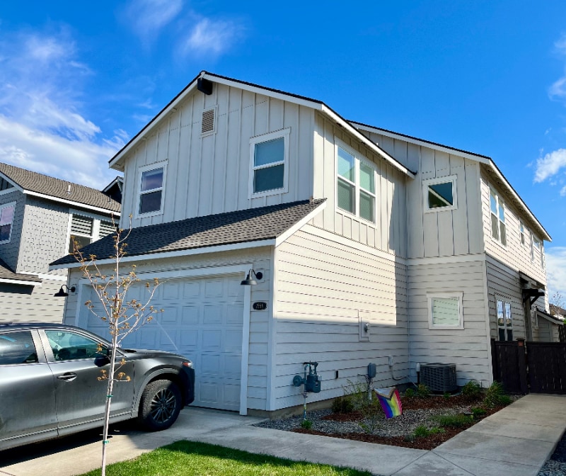 2558 NW Spruce Pl, Redmond, OR 97756 House Rental in Redmond, OR