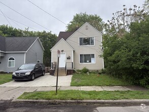 Building Photo - 31 N Shirley St