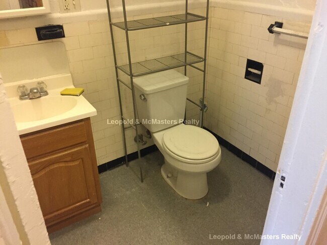 Foto del edificio - 1359 Commonwealth Ave