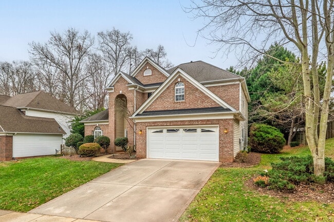 Building Photo - 8418 Bampton Dr