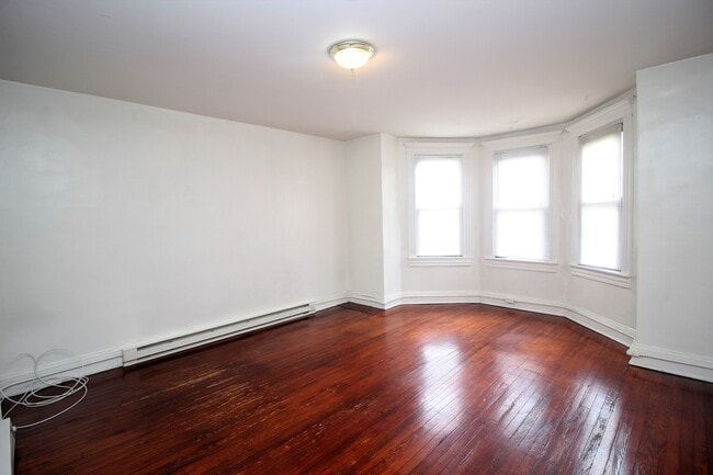 Building Photo - 2820 Guilford Ave