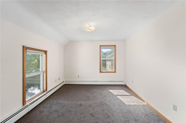 Building Photo - 212 Summit St