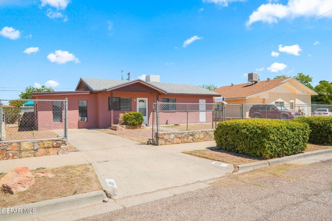 Building Photo - 4913 Sierra Madre Dr