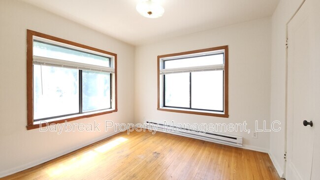Foto del edificio - 1258 10th St N