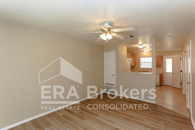 Building Photo - 4508 C Sylvia C