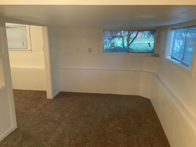 Photo - Great 1 Bedroom Apartment Near Downtown