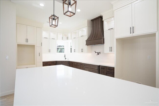 Foto del edificio - 2508 Red Raider Ave
