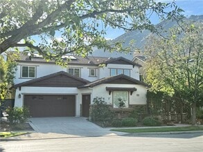 Building Photo - 16 Foxtail Ct