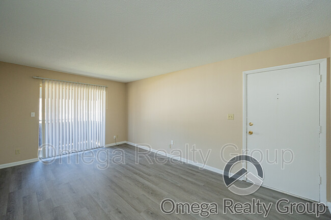 Foto del edificio - 425 Oakwood Ave