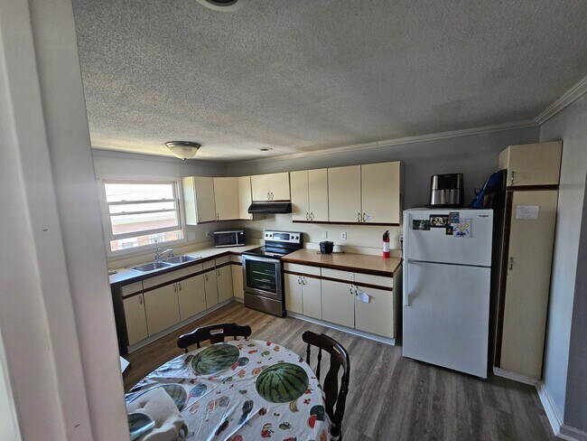 Foto del edificio - 62 Woodland St