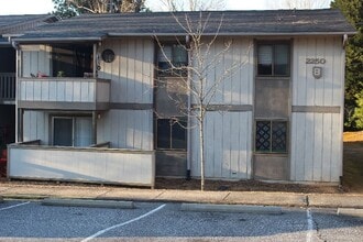 Building Photo - 2250 Sunderland Rd