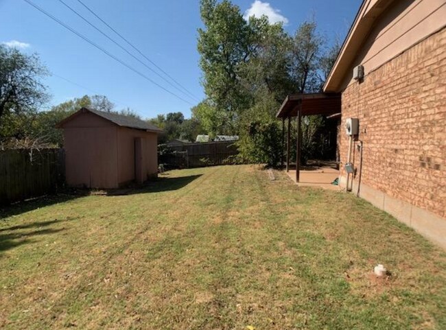 Building Photo - 4408 Lunow Dr