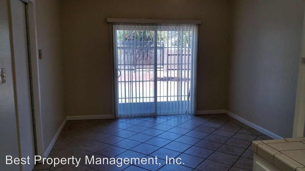 Foto del edificio - 6870 Cedar Blvd
