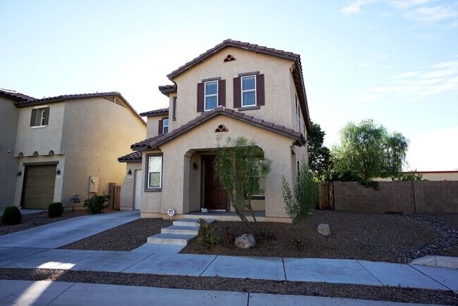 Building Photo - Modern Eastside Living: 3-Bed Oasis with Open-Concept Kitchen