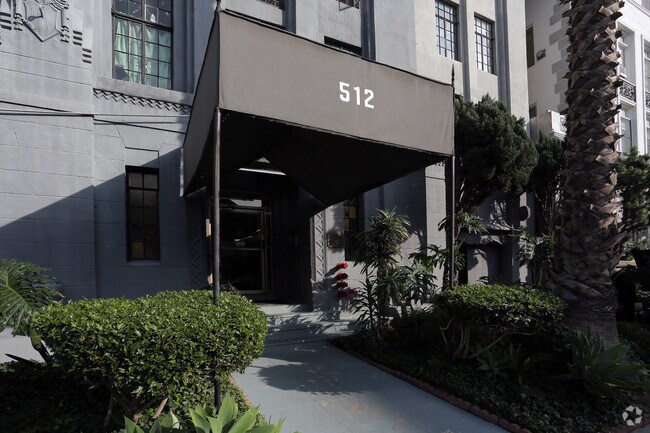 Building Photo - 512 S Hobart Blvd