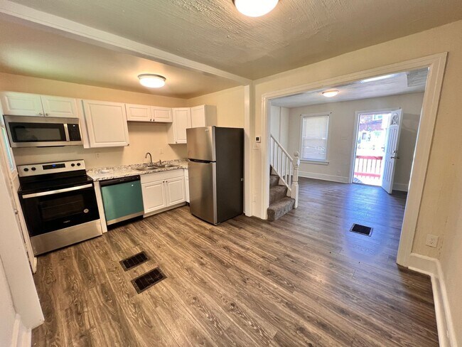 Foto del edificio - 2 Bedroom Modern Renovation w/ Stainless S...