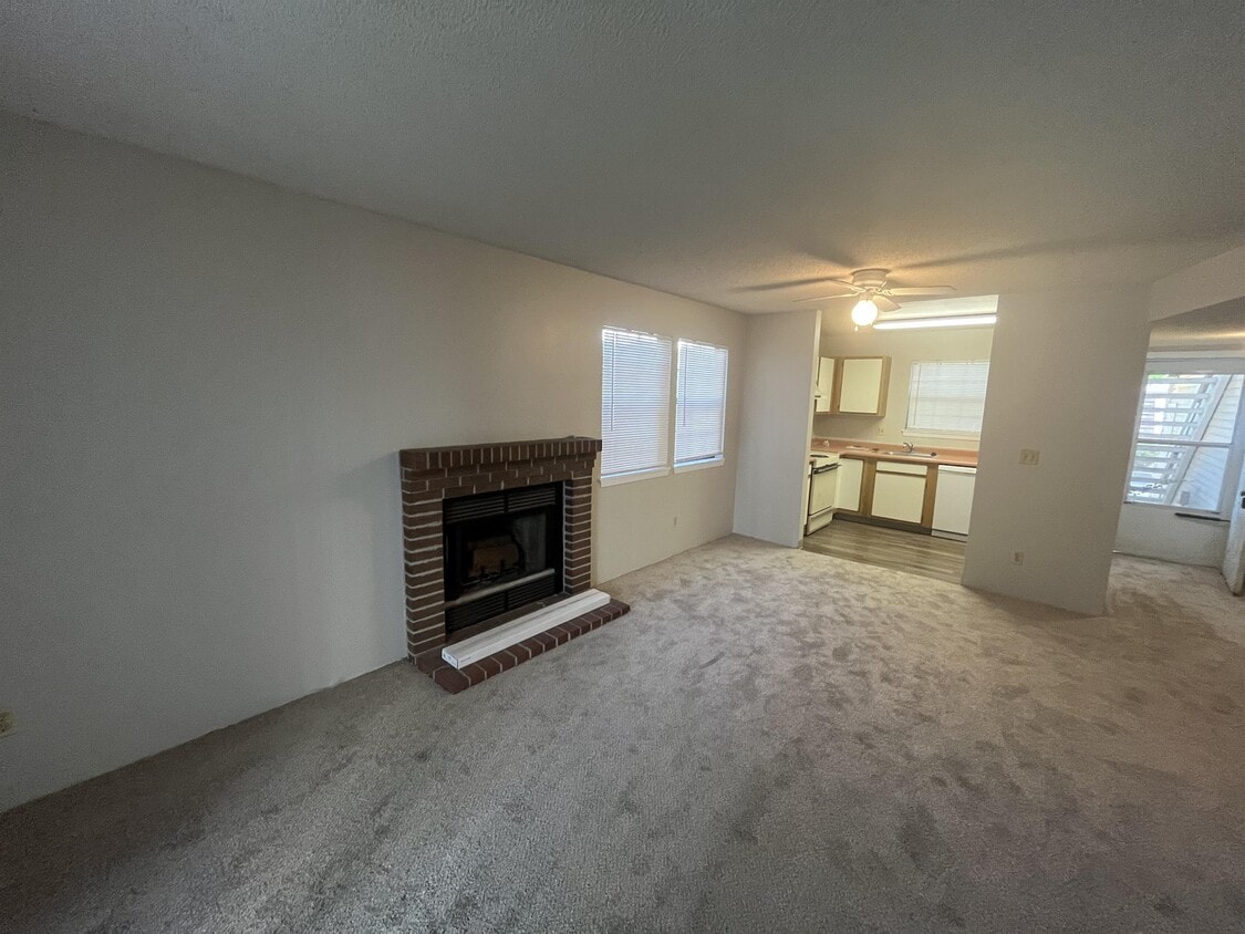 Foto principal - 380 S Estes St