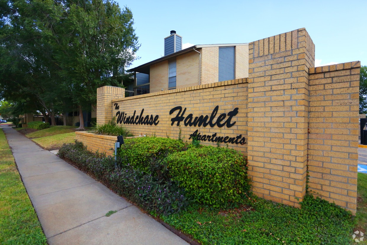 Primary Photo - Windchase Hamlet Apartments