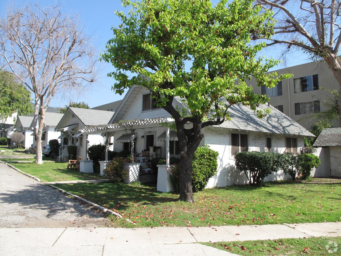 Foto principal - 5038 Ellenwood Dr