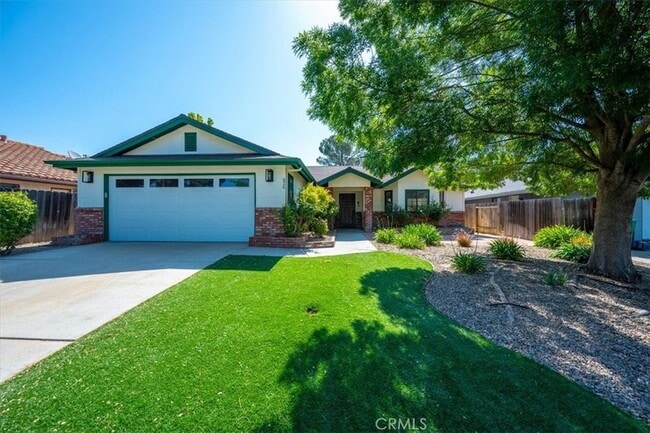 Building Photo - 836 Casals Dr