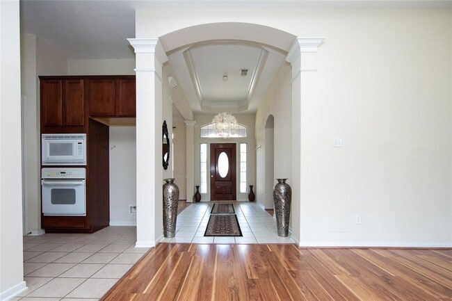 Building Photo - 13113 Sunset Cliff Ct