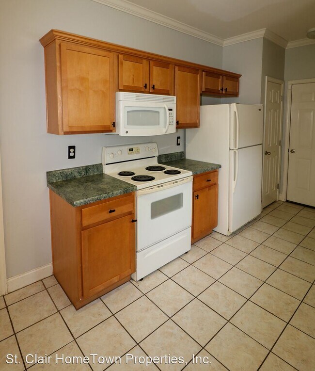 Building Photo - 3 br, 2 bath House - 340 Oak Leaf Cir