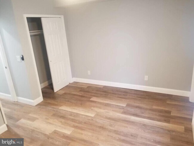 Foto del edificio - 5407 Westminster Ave