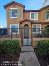 Building Photo - 2035 E Harvard Privado