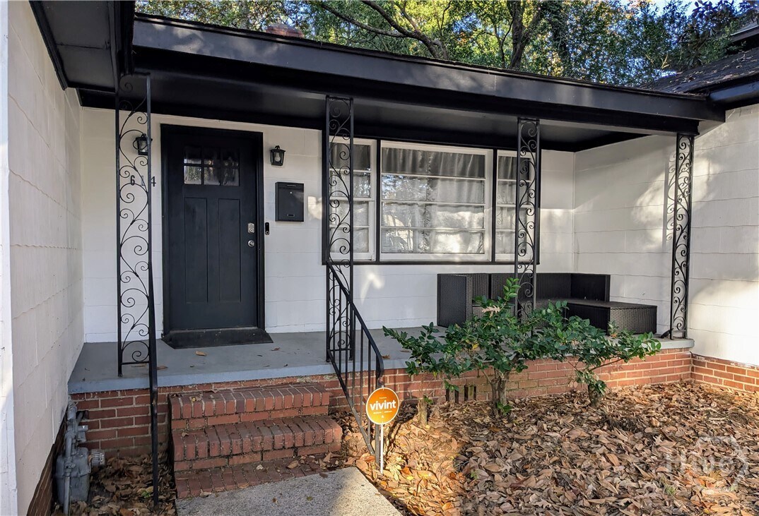 Foto principal - 614 E 37th St