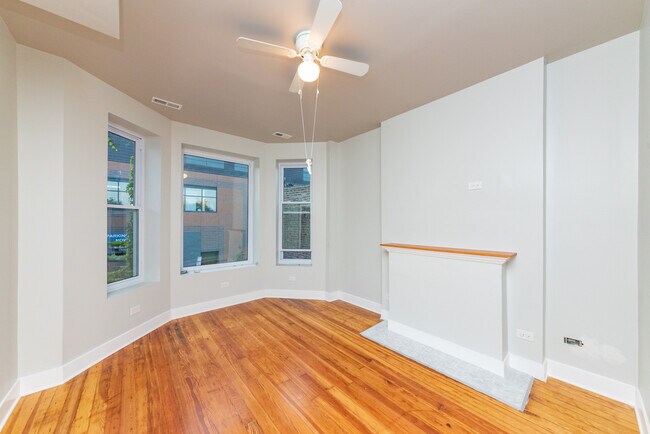 Foto del edificio - 3547 N Sheffield Ave