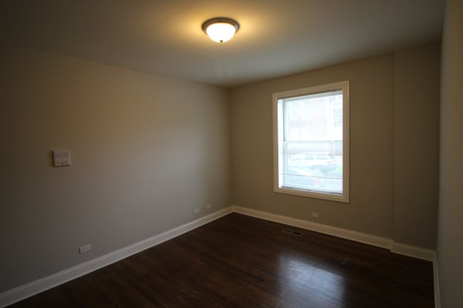 Building Photo - 3800 W Irving Park Rd