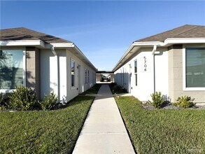 Building Photo - 5704 Puffin Ave