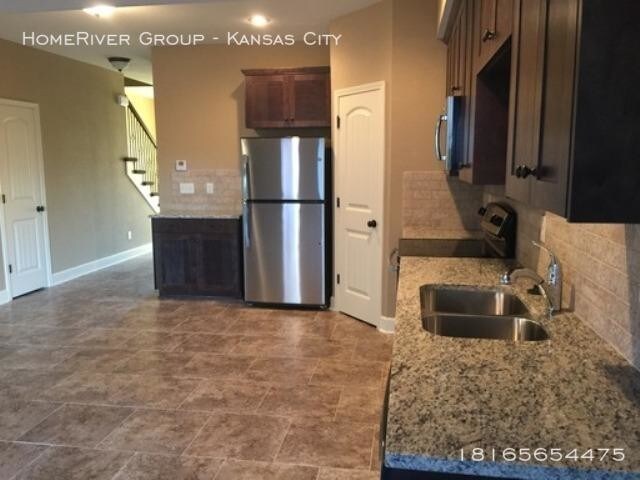 Foto del edificio - 3 bedroom in Kansas City MO 64154