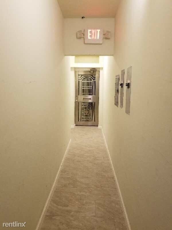 Foto del edificio - 1 br, 1 bath Apartment - 1338 Parrish street