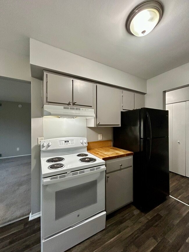 Building Photo - Old Goddard Apartments